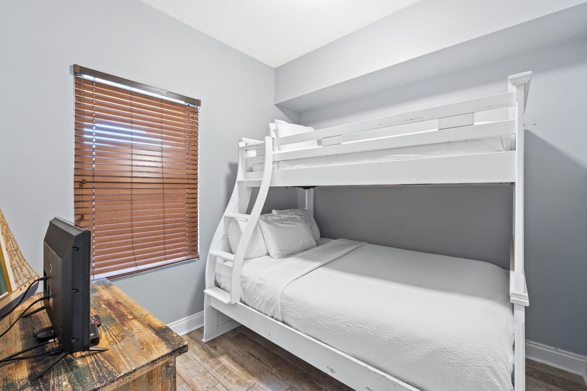 Calypso Resort By Panhandle Getaways Panama City Beach Room photo
