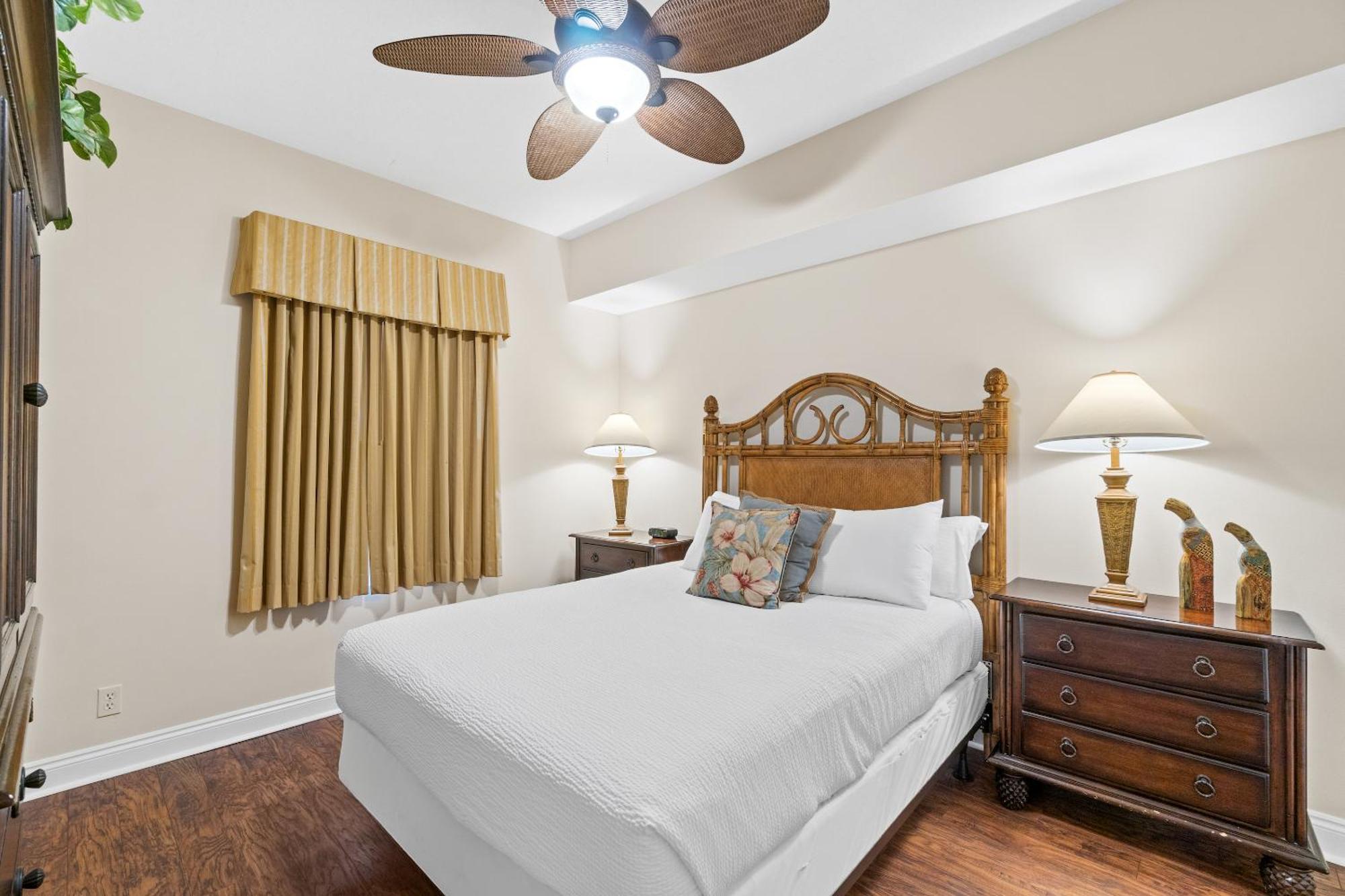 Calypso Resort By Panhandle Getaways Panama City Beach Room photo
